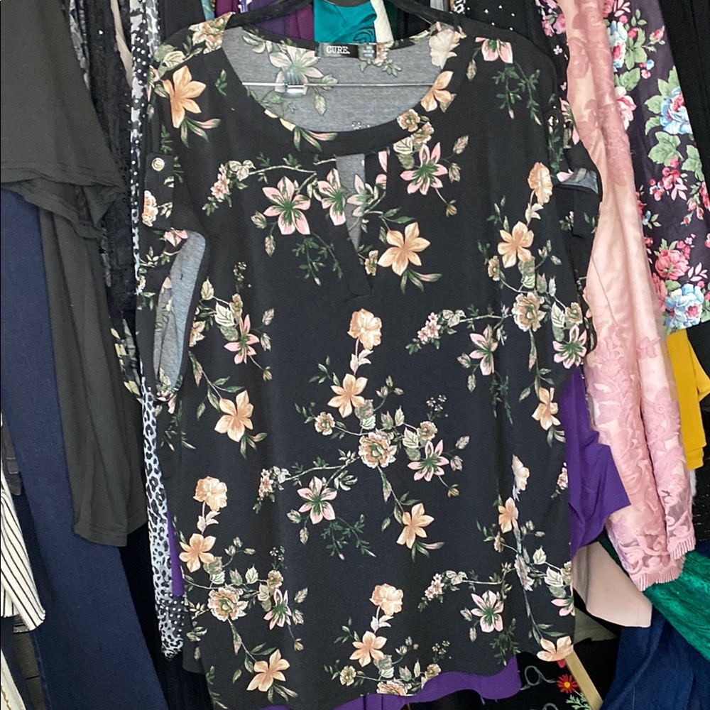 Cure SZ 3XL Floral Blouse with Soft Stretchy Fabric